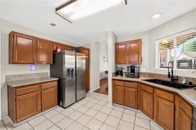 7140 Stoney Creek, Highland, CA 92346