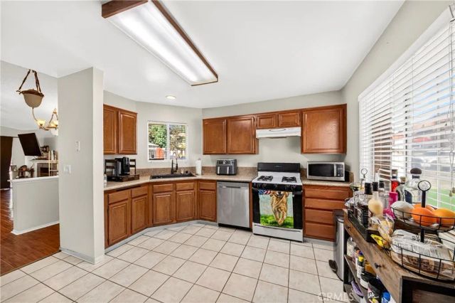 7140 Stoney Creek, Highland, CA 92346