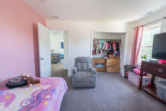 8421 S SCOTTSDALE Avenue, Chicago, IL 60652