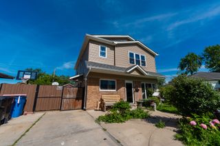 8421 S SCOTTSDALE Avenue, Chicago, IL 60652