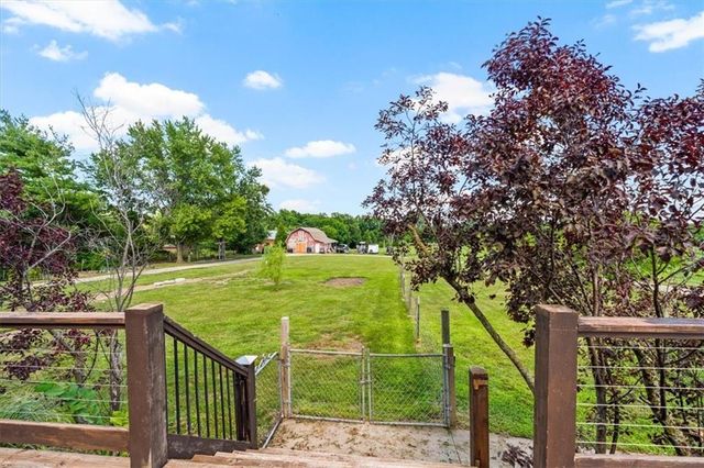 26001 S Stark Road, Peculiar, MO 64078