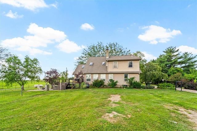 26001 S Stark Road, Peculiar, MO 64078