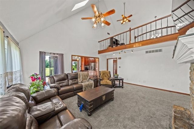 26001 S Stark Road, Peculiar, MO 64078