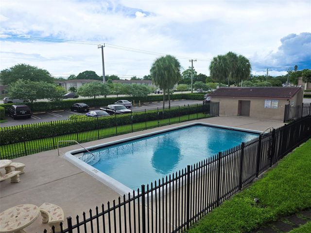 3187 Coral Ridge Dr, Coral Springs, FL 33065