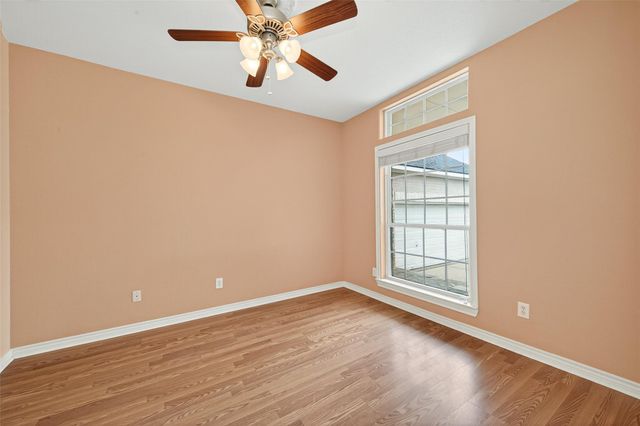 15 Wick Willow Road, Montgomery, TX 77356