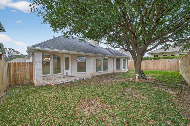 15 Wick Willow Road, Montgomery, TX 77356