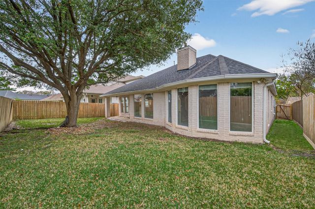 15 Wick Willow Road, Montgomery, TX 77356