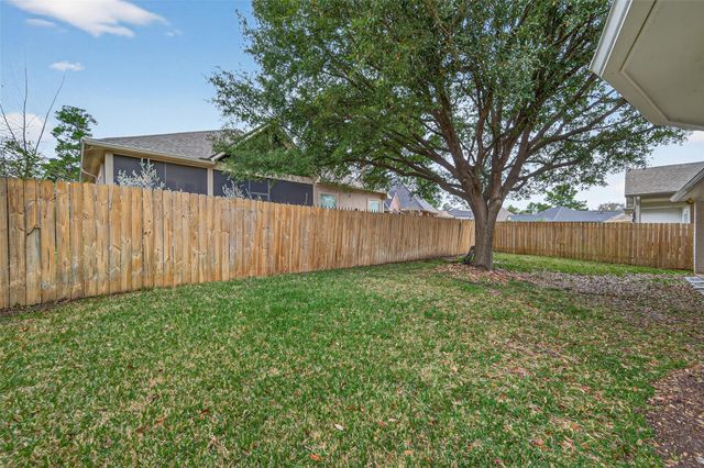 15 Wick Willow Road, Montgomery, TX 77356