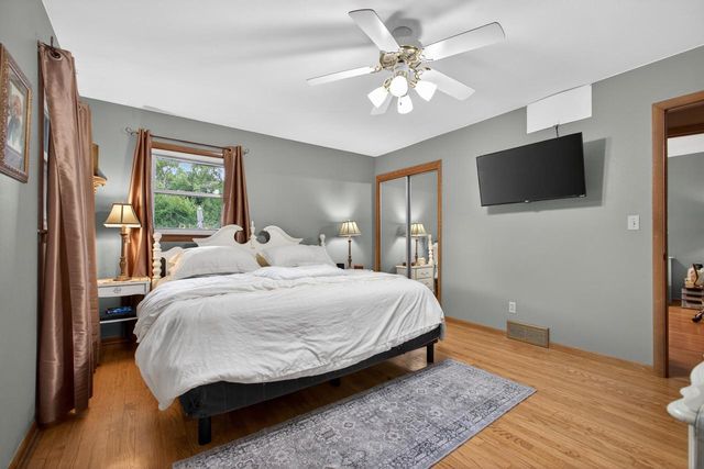 N2W27268 Lyles DRIVE, Waukesha, WI 53188