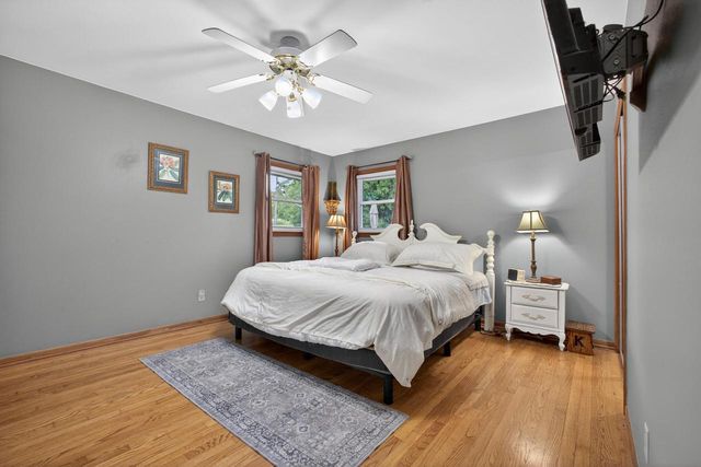 N2W27268 Lyles DRIVE, Waukesha, WI 53188