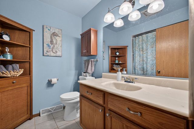 N2W27268 Lyles DRIVE, Waukesha, WI 53188