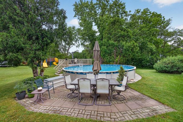 N2W27268 Lyles DRIVE, Waukesha, WI 53188