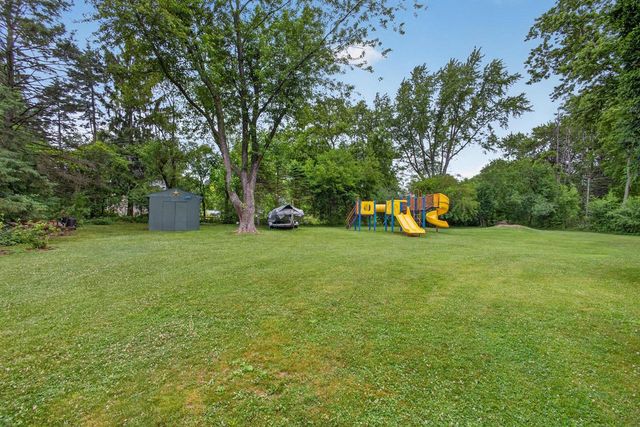 N2W27268 Lyles DRIVE, Waukesha, WI 53188