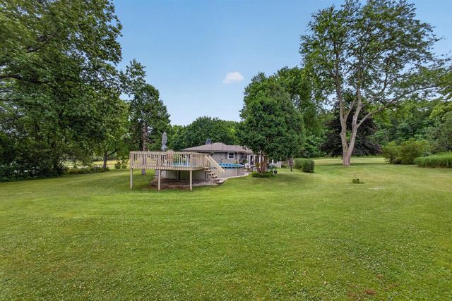 N2W27268 Lyles DRIVE, Waukesha, WI 53188