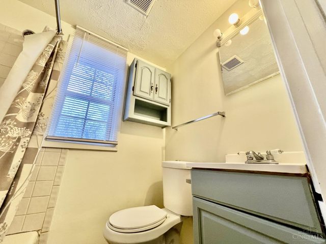 2281 E Galbraith Road, Reading, OH 45237