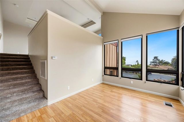 105 Park Pl, Pismo Beach, CA 93449