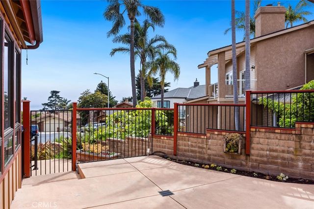 105 Park Pl, Pismo Beach, CA 93449