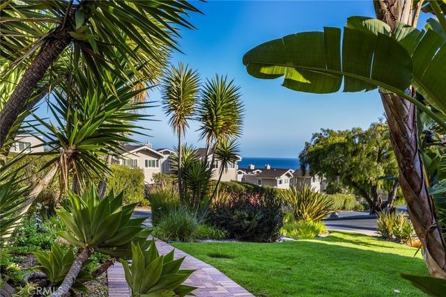 105 Park Pl, Pismo Beach, CA 93449