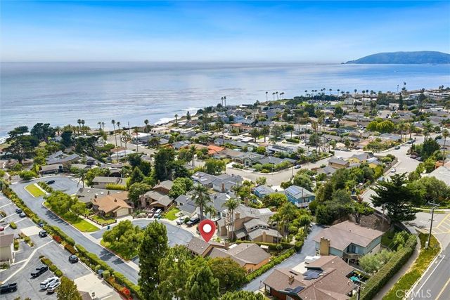 105 Park Pl, Pismo Beach, CA 93449