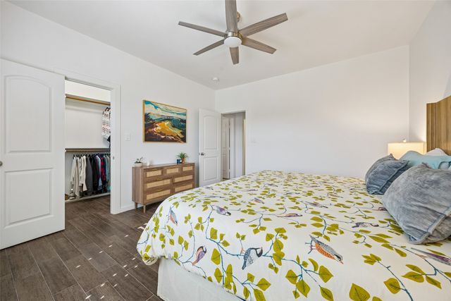 2550 Wedglea Drive, Dallas, TX 75211