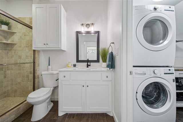 2550 Wedglea Drive, Dallas, TX 75211