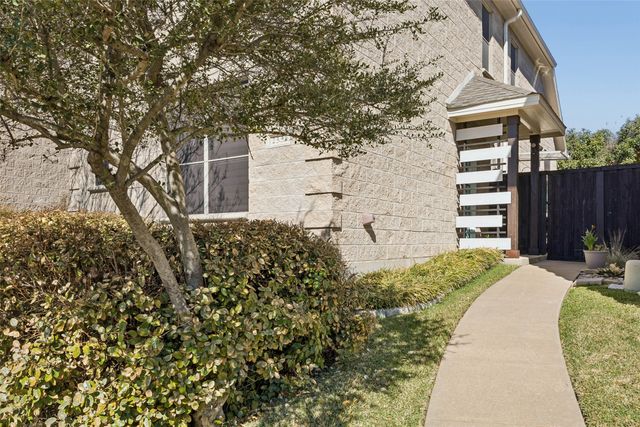 2550 Wedglea Drive, Dallas, TX 75211