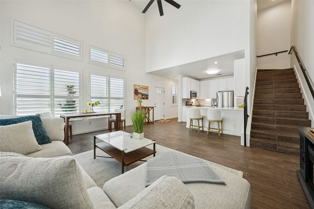 2550 Wedglea Drive, Dallas, TX 75211