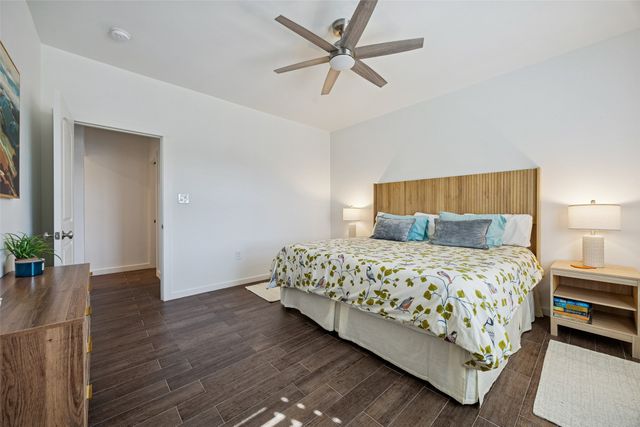 2550 Wedglea Drive, Dallas, TX 75211