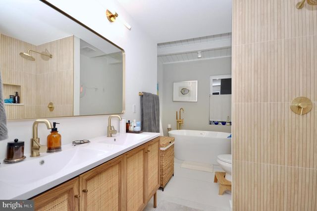 1525 RODMAN ST, Philadelphia, PA 19146