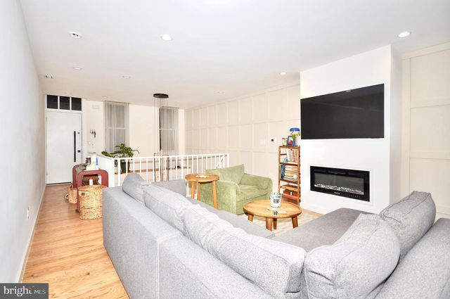 1525 RODMAN ST, Philadelphia, PA 19146