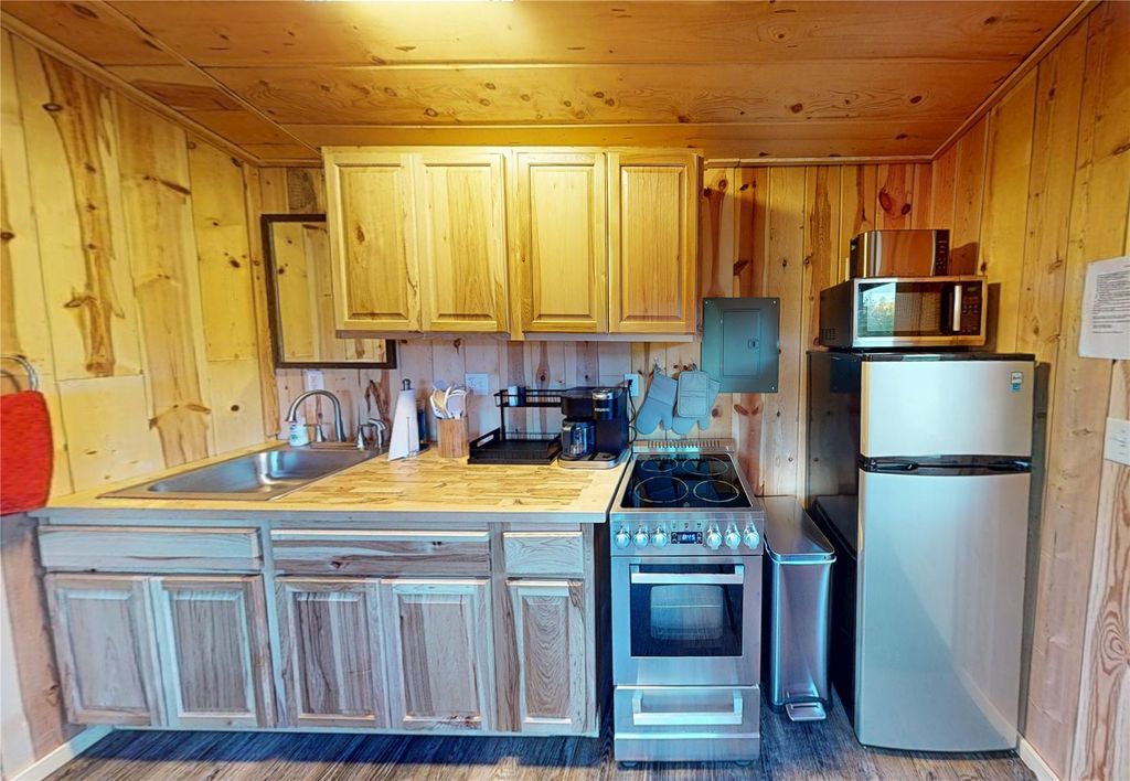Image 51 of property listing at 51 Livin Way, Plains, MT 59859