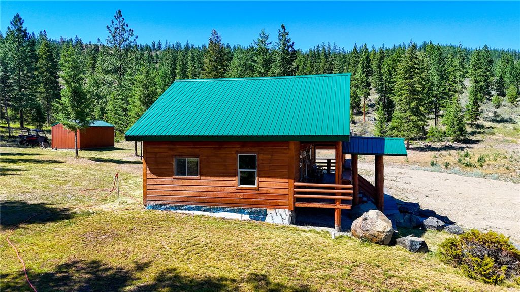 Image 8 of property listing at 51 Livin Way, Plains, MT 59859