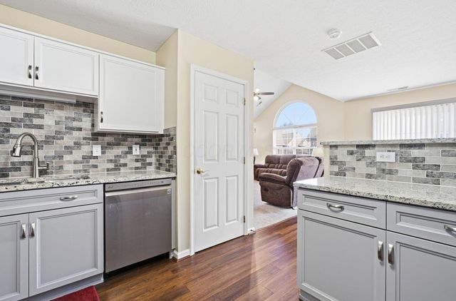 7845 Meadowlark Lane S, Reynoldsburg, OH 43068