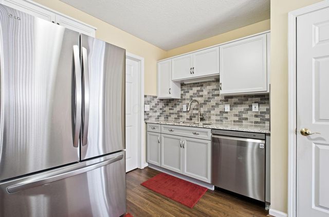 7845 Meadowlark Lane S, Reynoldsburg, OH 43068