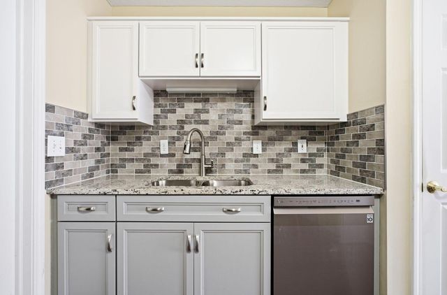 7845 Meadowlark Lane S, Reynoldsburg, OH 43068