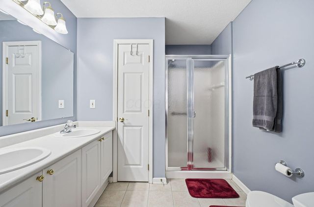 7845 Meadowlark Lane S, Reynoldsburg, OH 43068