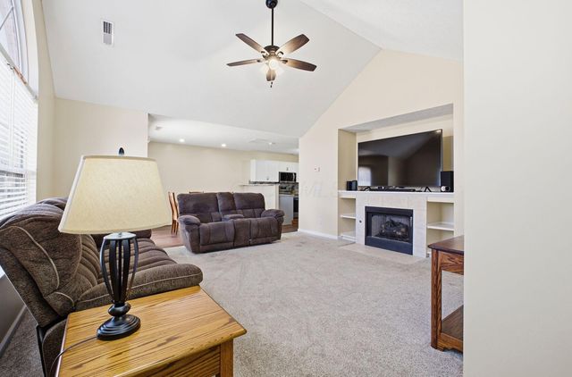 7845 Meadowlark Lane S, Reynoldsburg, OH 43068