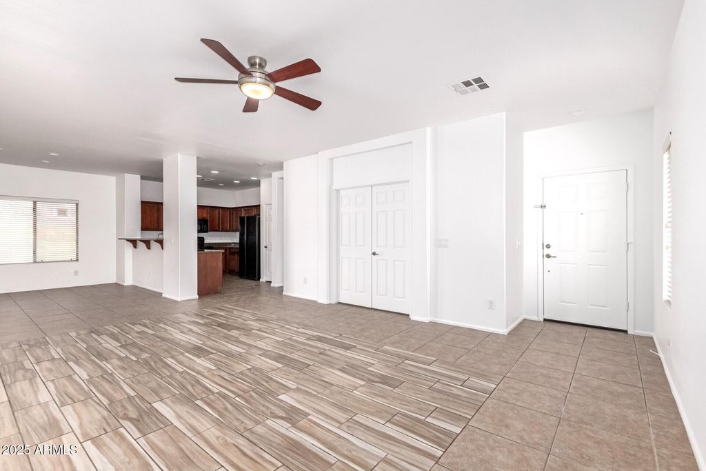 Image 11 of property listing at 4246 E COTTON Court, Gilbert, AZ 85234