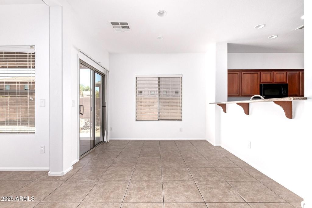 Image 15 of property listing at 4246 E COTTON Court, Gilbert, AZ 85234