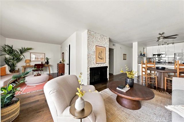 141 S Clark Drive 422, West Hollywood, CA 90048