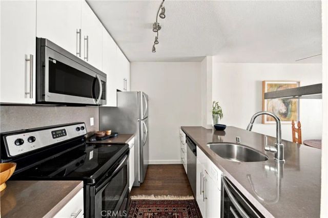 141 S Clark Drive 422, West Hollywood, CA 90048