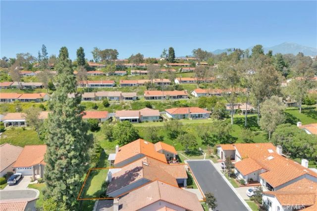 28013 Espinoza, Mission Viejo, CA 92692