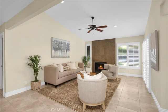 28013 Espinoza, Mission Viejo, CA 92692