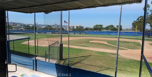 4915 Tyrone 221, Sherman Oaks, CA 91423