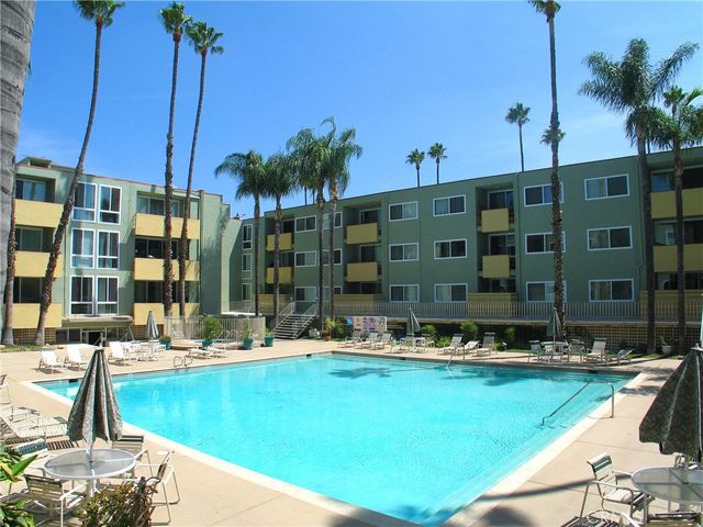 4915 Tyrone 221, Sherman Oaks, CA 91423