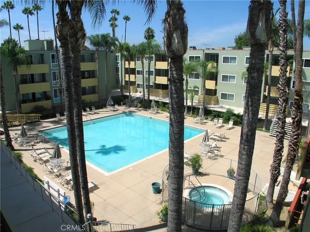 4915 Tyrone 221, Sherman Oaks, CA 91423