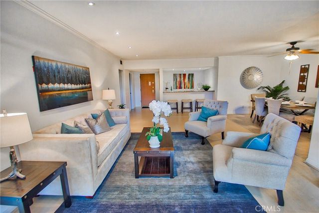 4915 Tyrone 221, Sherman Oaks, CA 91423