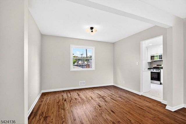 47 La Grande Ave, Fanwood Boro, NJ 07023