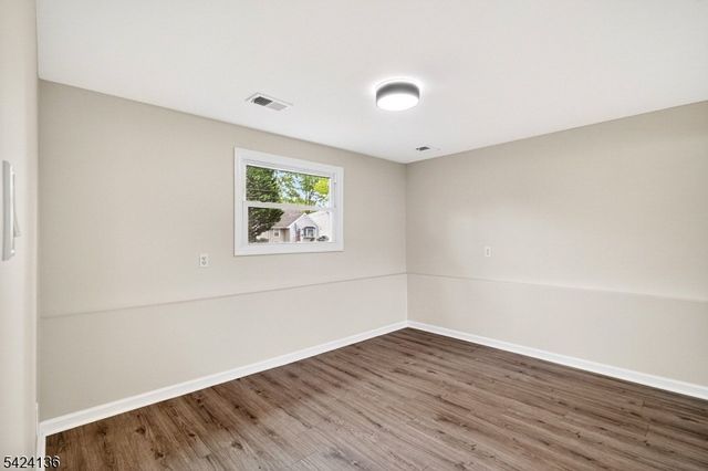 47 La Grande Ave, Fanwood Boro, NJ 07023