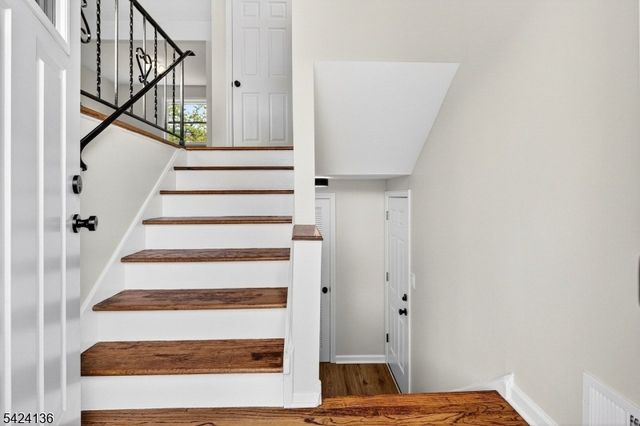 47 La Grande Ave, Fanwood Boro, NJ 07023